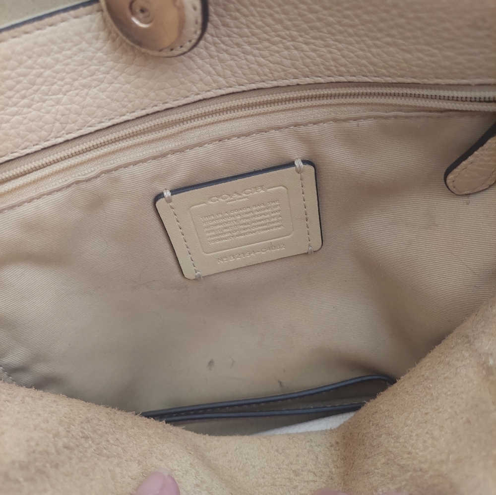 Coach 3 Pc. Horse and Carriage Cream Tote, Wallet and Large Coach Dusty - Picture 6 of 12
